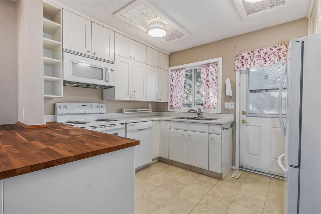 2825 Dovely Park SE