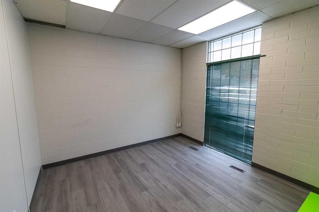 4542-4572 14 Street NE, #4544