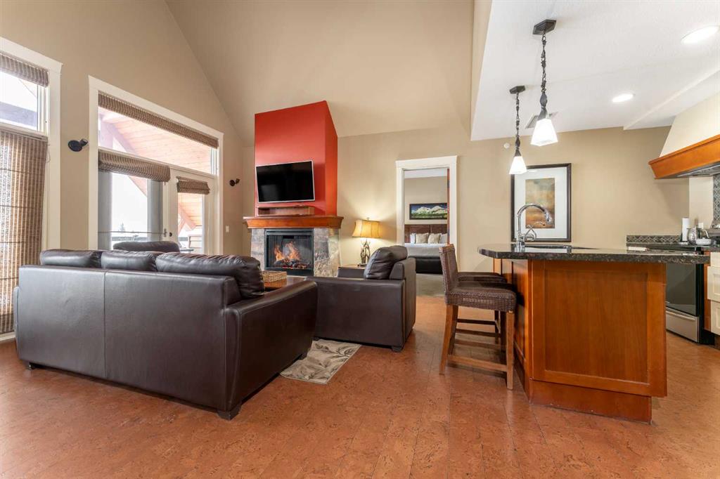 187 Kananaskis Way, #402