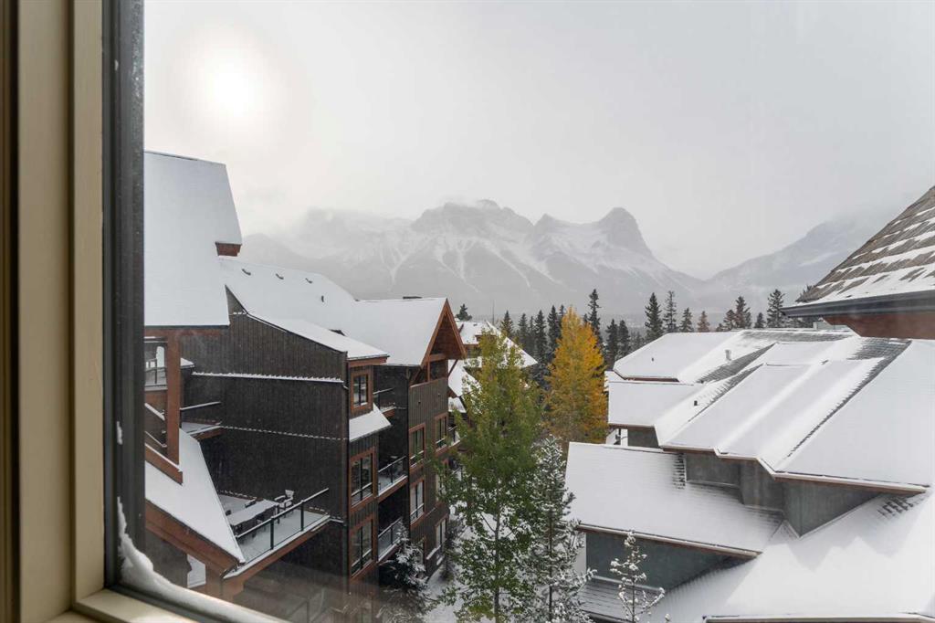 187 Kananaskis Way, #402