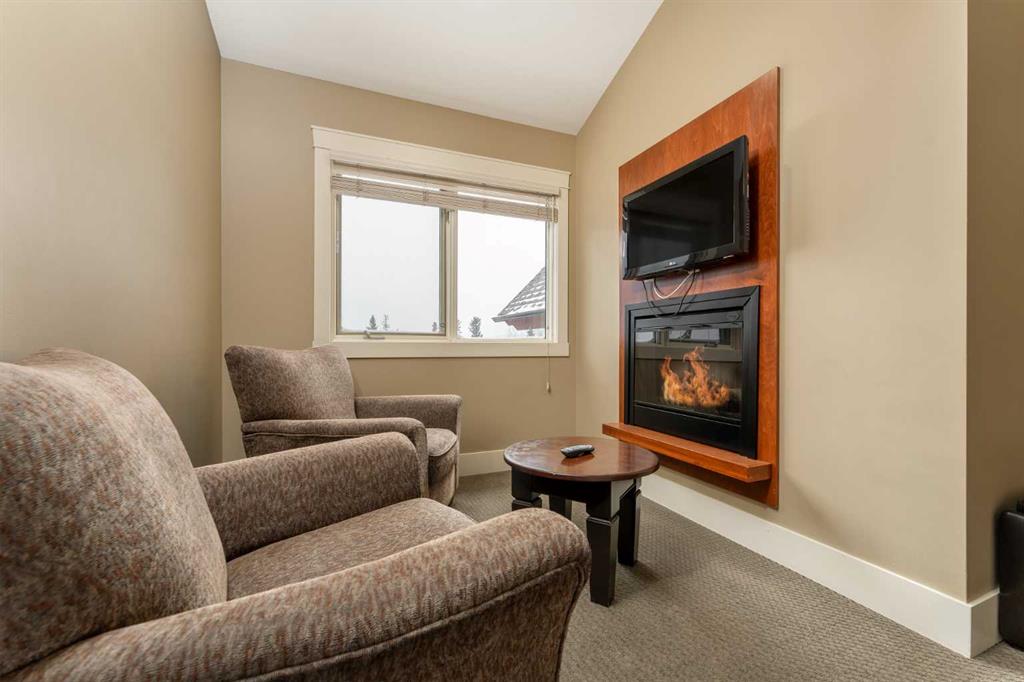 187 Kananaskis Way, #402