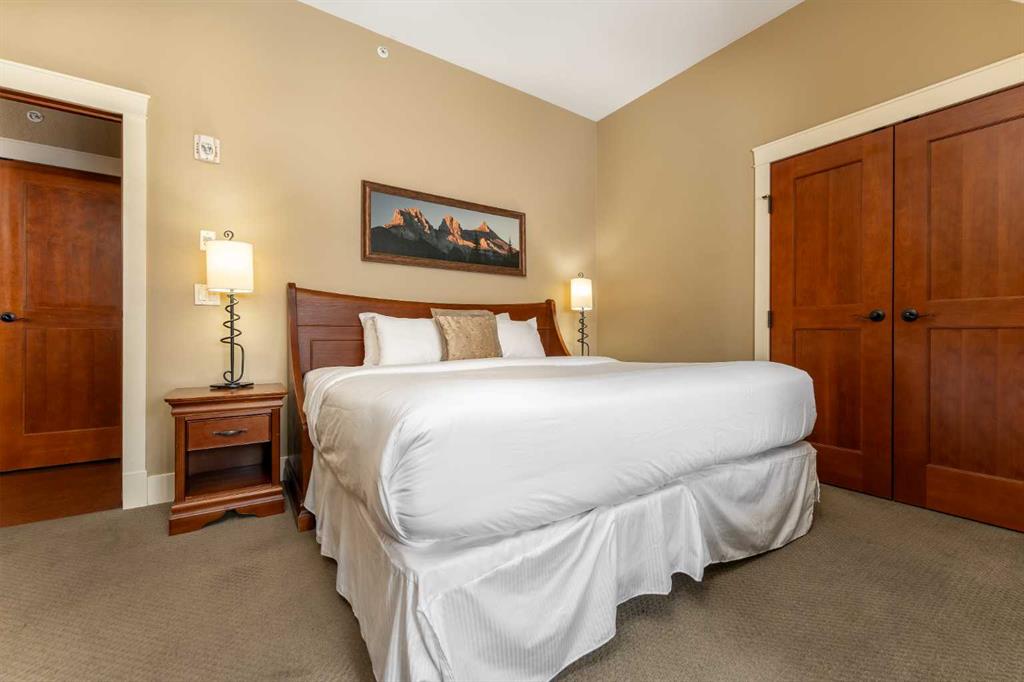 187 Kananaskis Way, #402