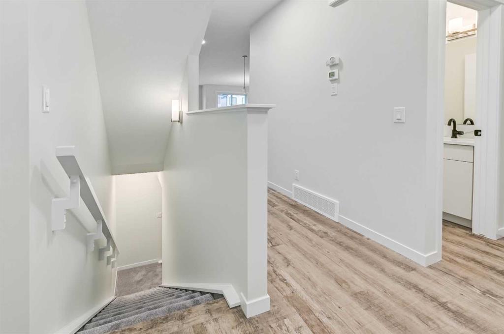 18 Magnolia Court SE