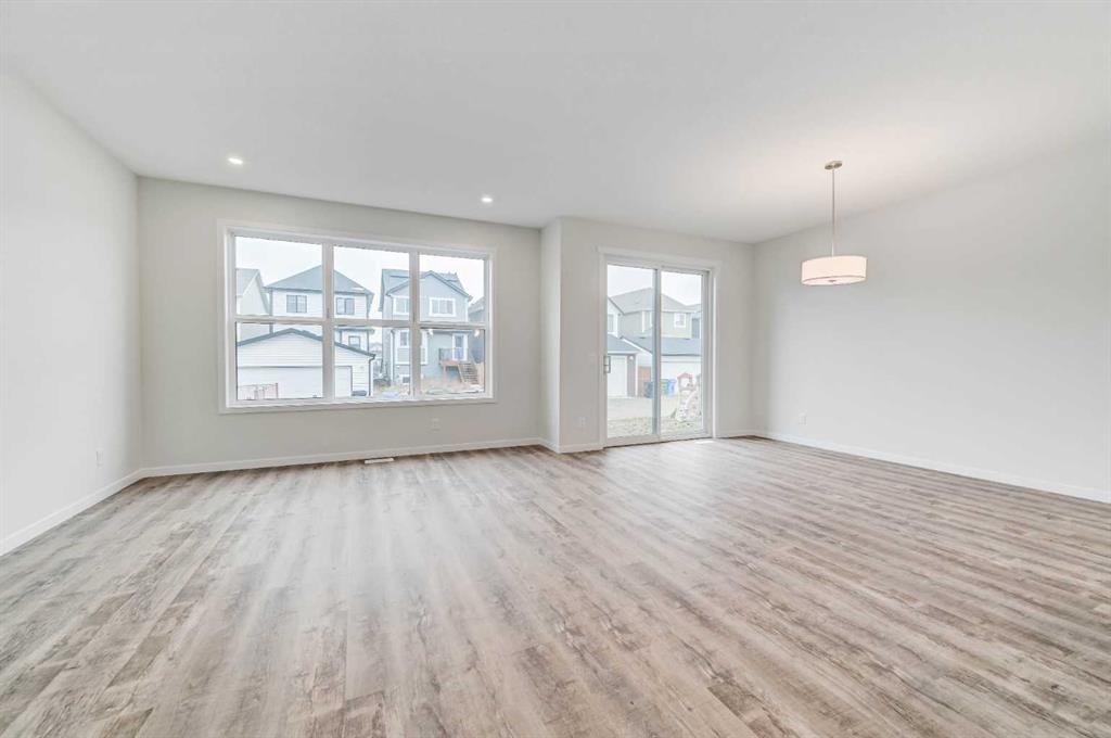 18 Magnolia Court SE