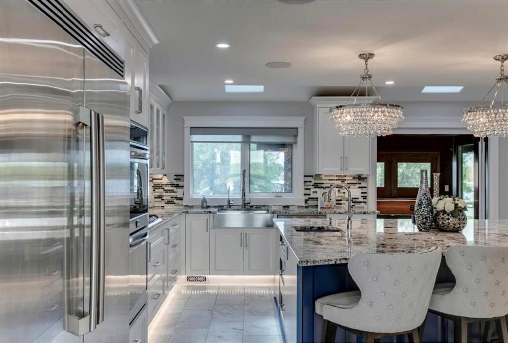 243 East chestermere Drive E