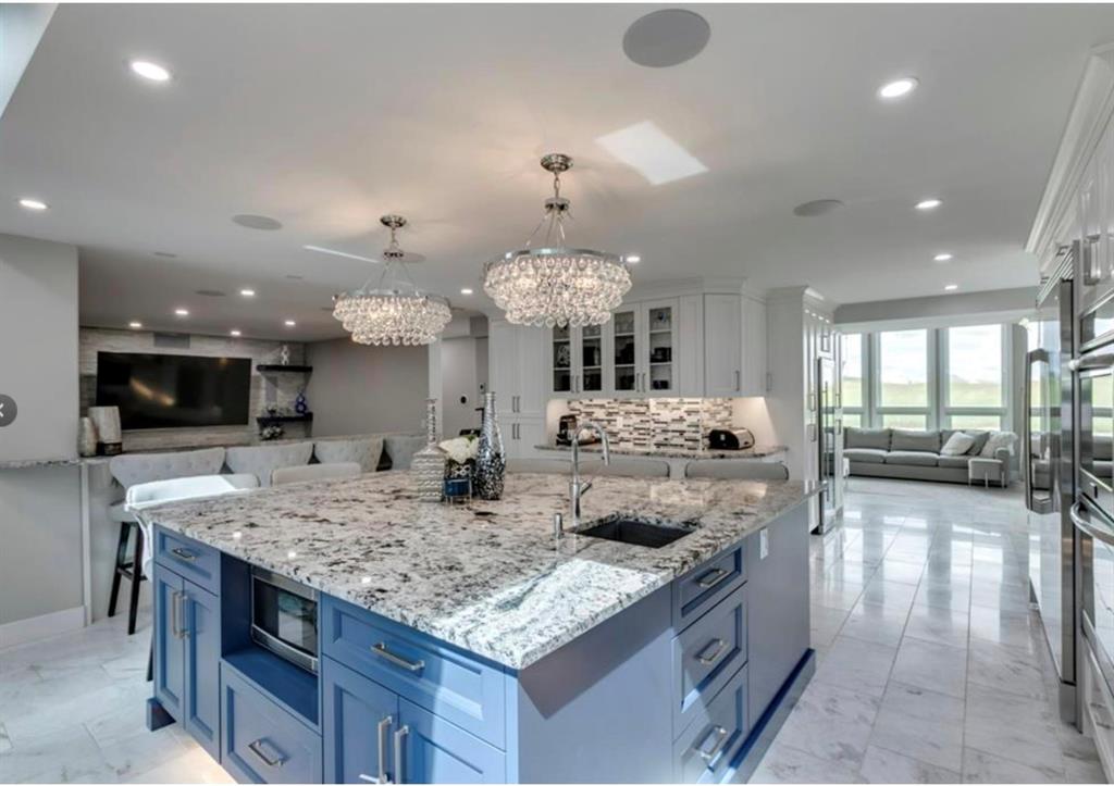 243 East chestermere Drive E