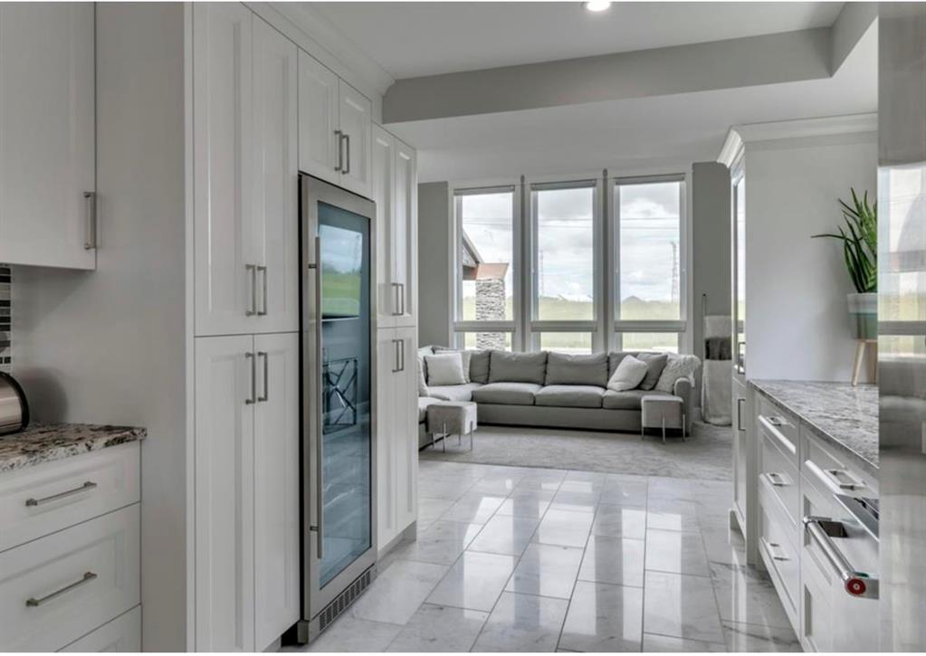 243 East chestermere Drive E