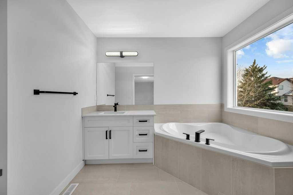 7 Cranfield Crescent SE