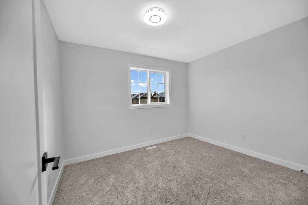 7 Cranfield Crescent SE