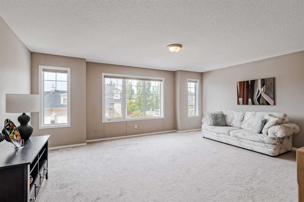 96 Evergreen Common SW