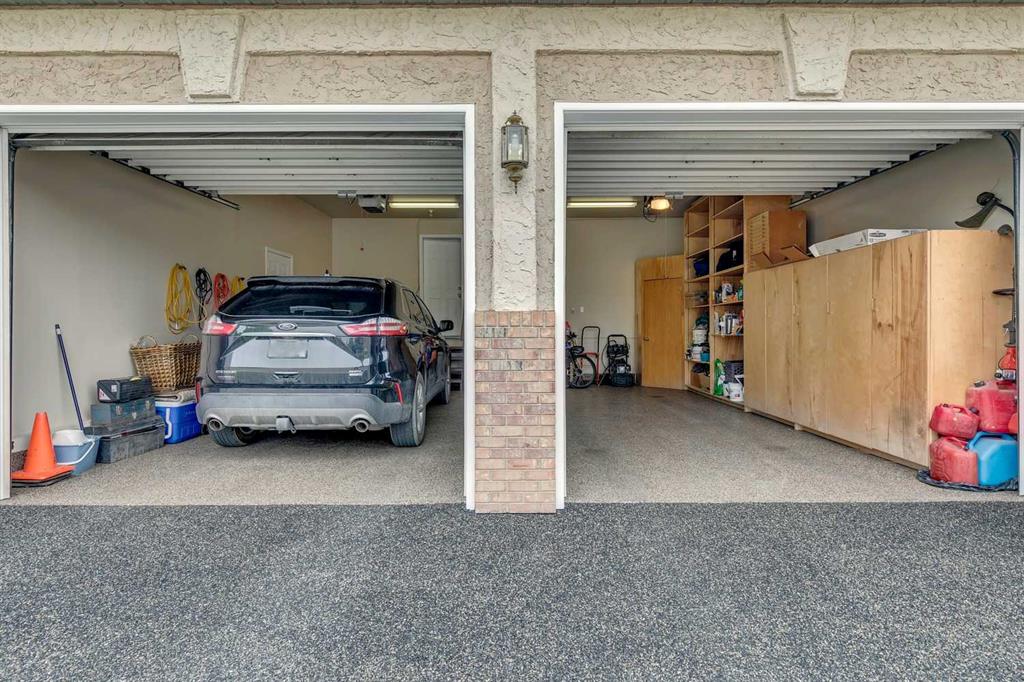 281 Lakeside Greens Crescent