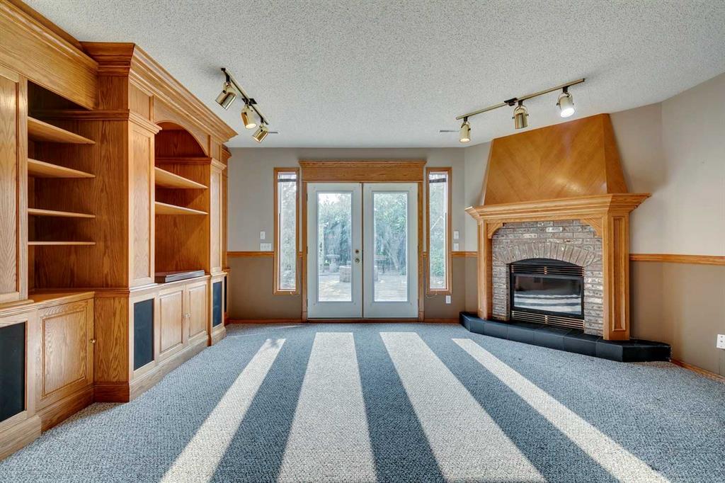 281 Lakeside Greens Crescent