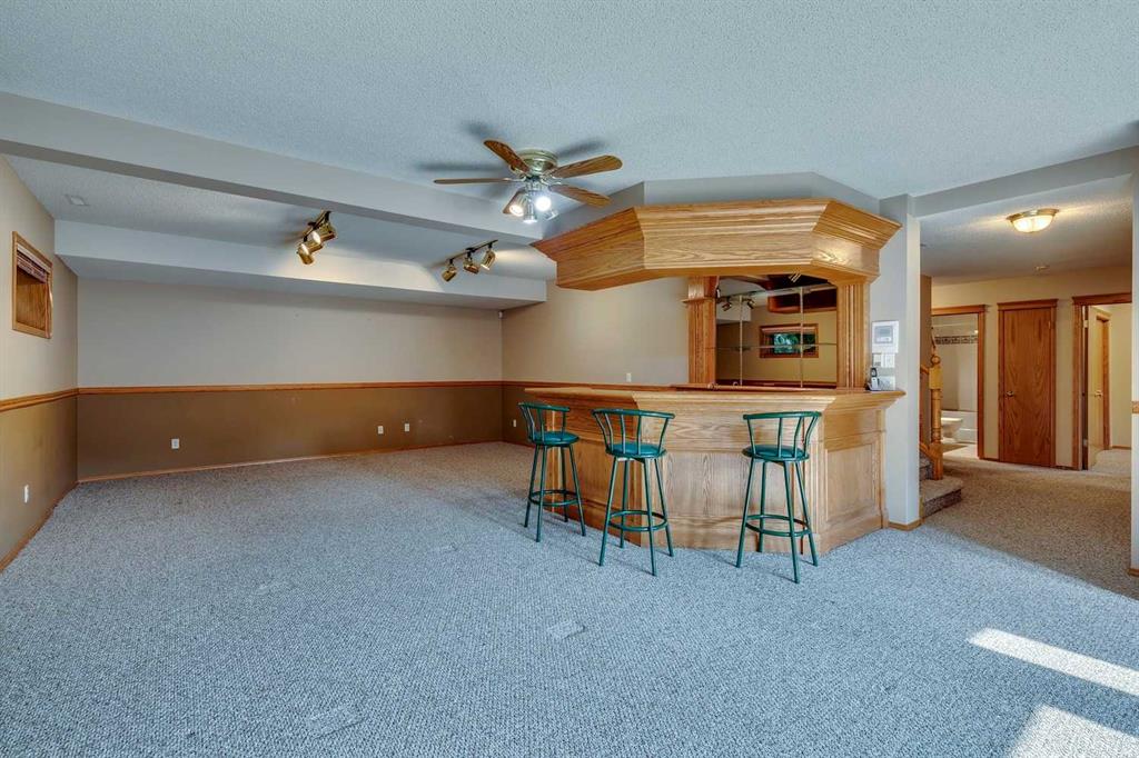 281 Lakeside Greens Crescent