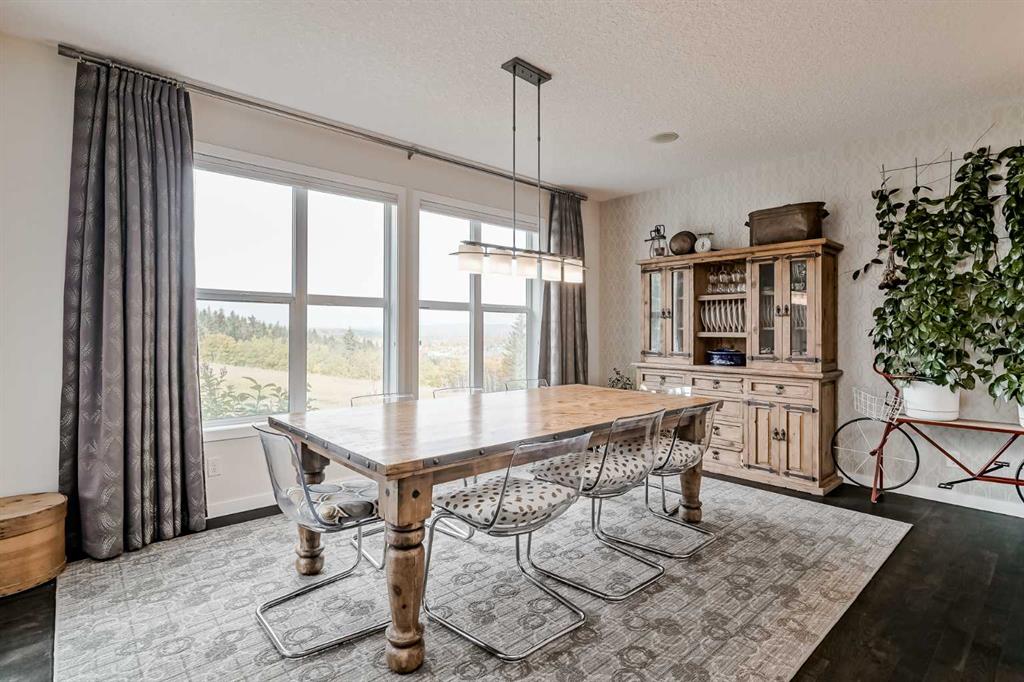15 Ridge View Place