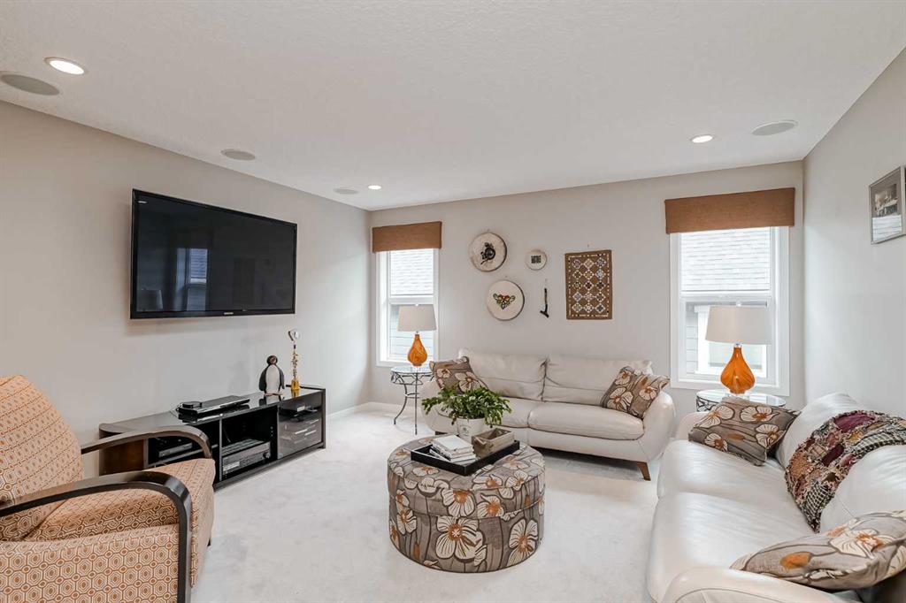 15 Ridge View Place
