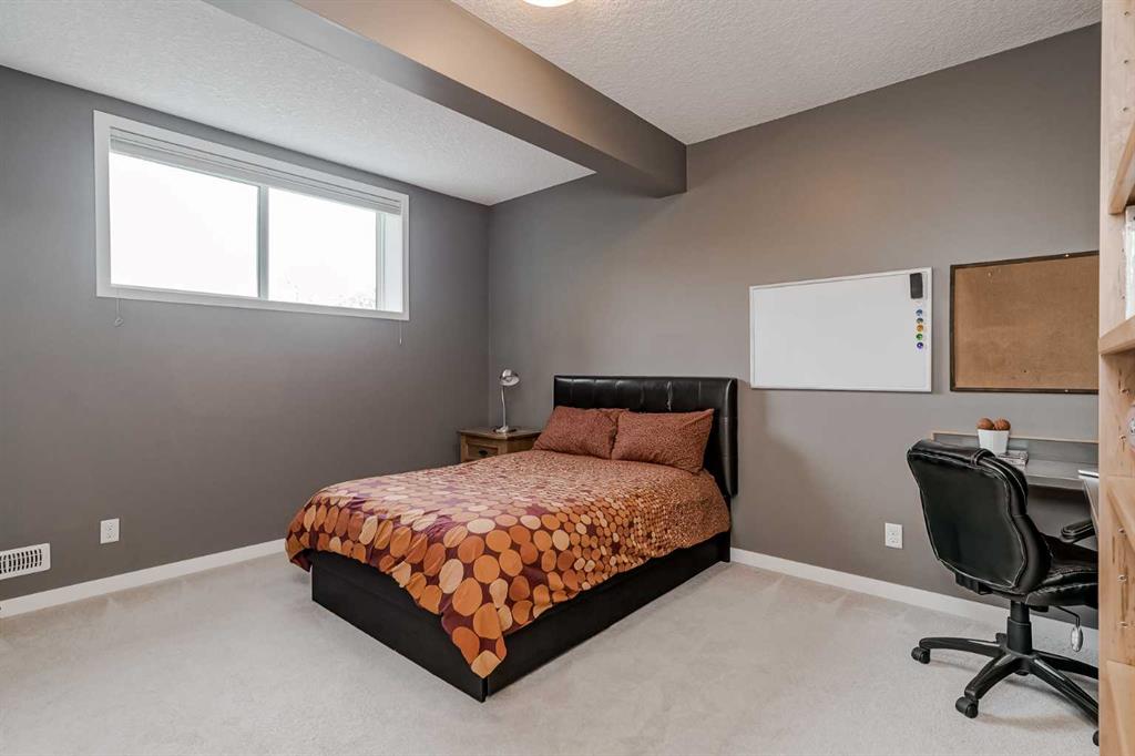 15 Ridge View Place