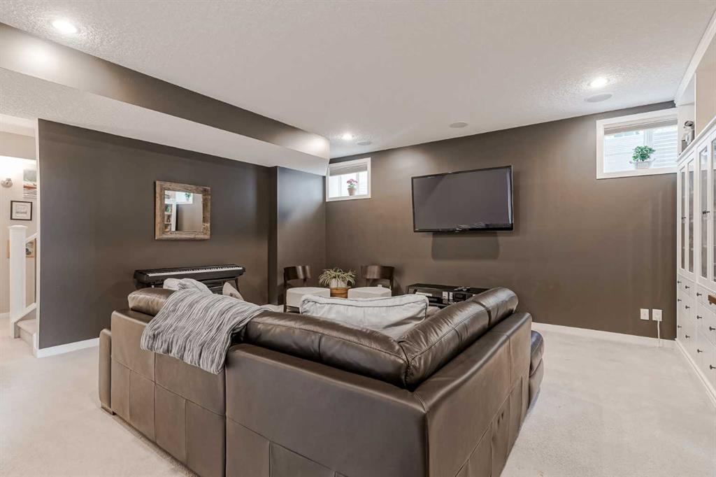 15 Ridge View Place