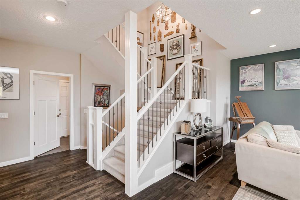15 Ridge View Place