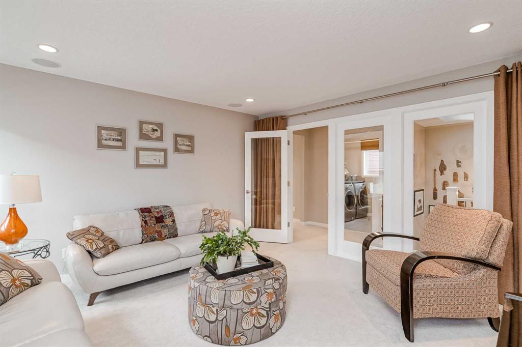 15 Ridge View Place