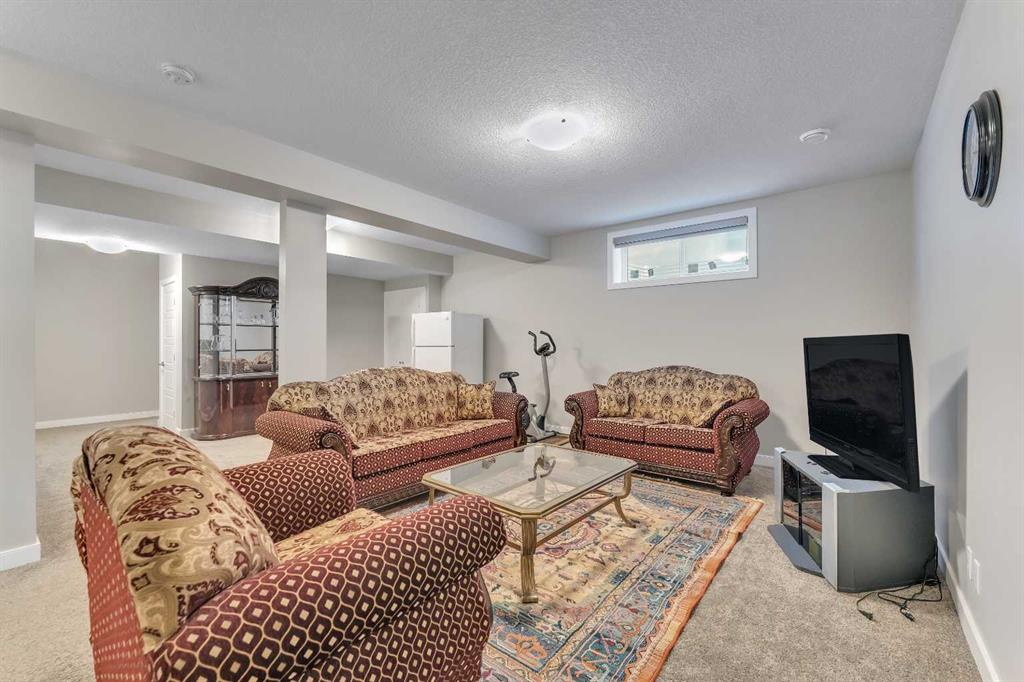 245 Aspenmere Way