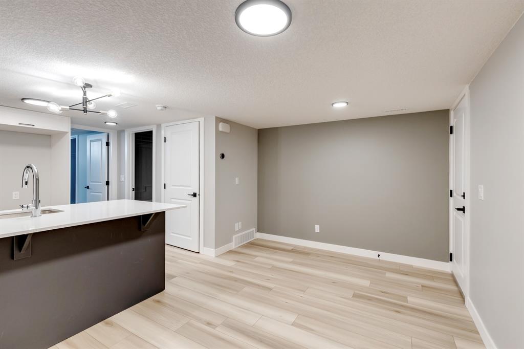 965 Legacy Circle SE