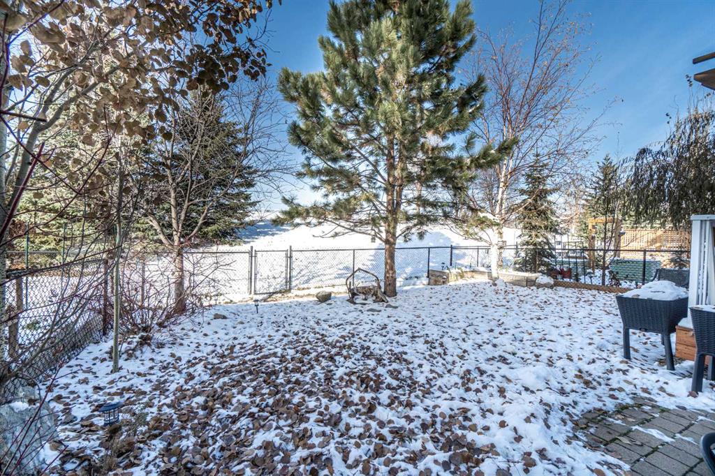 62 Drake Landing Crescent