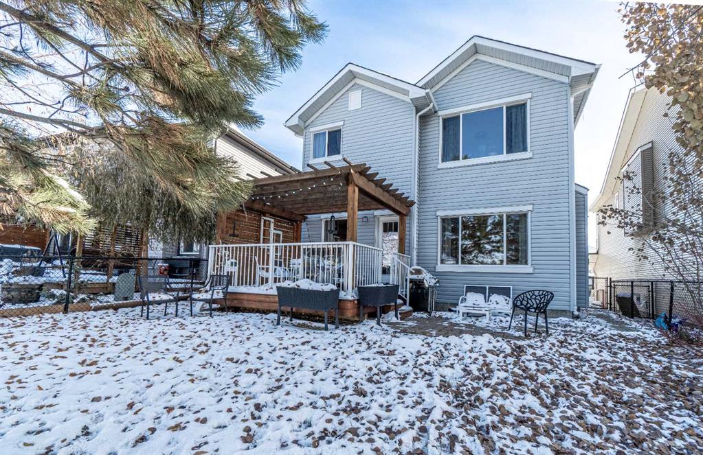 62 Drake Landing Crescent