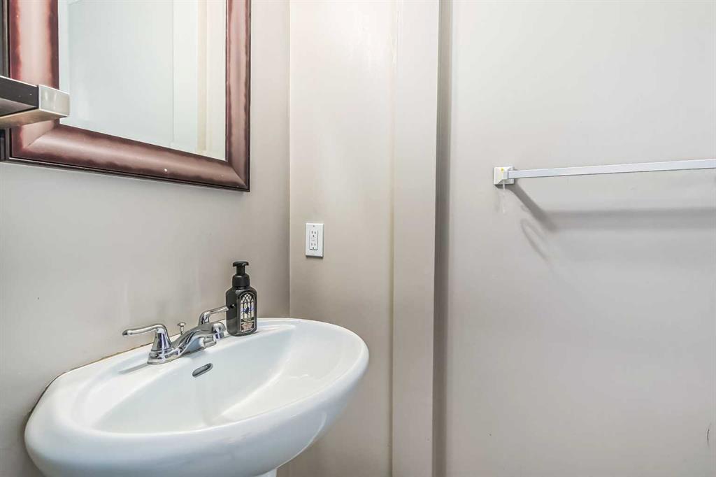 620 Luxstone Landing SW, #404