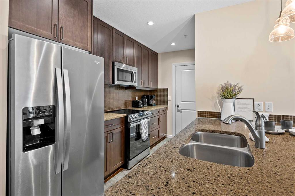 211 13 Avenue SE, #905