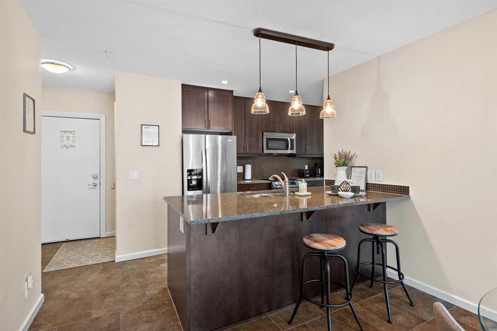 211 13 Avenue SE, #905