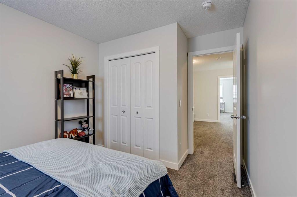 218 Midgrove Mews SW