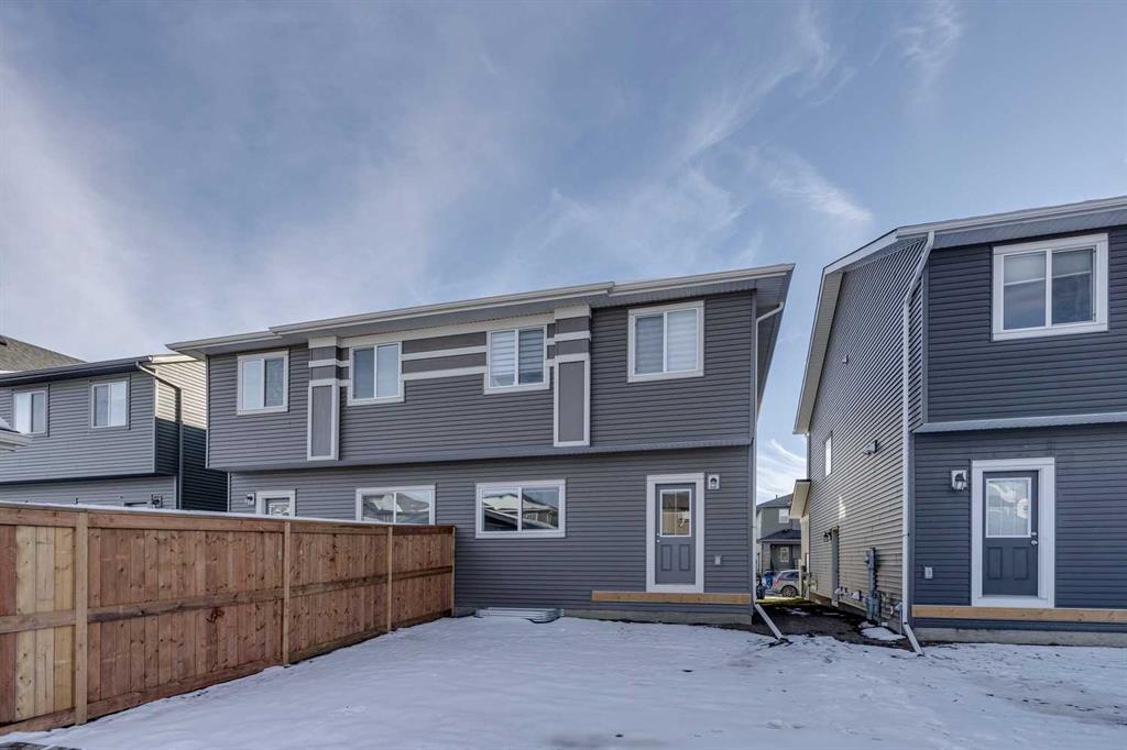 218 Midgrove Mews SW