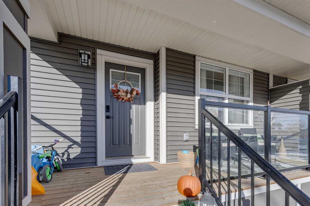 218 Midgrove Mews SW