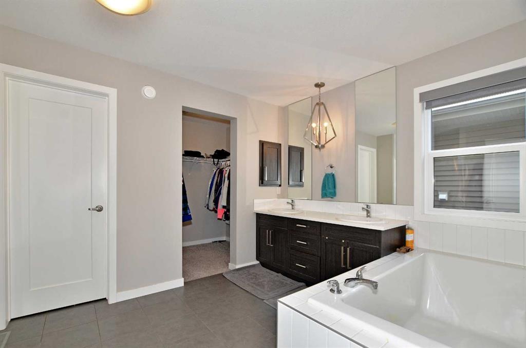 121 Kingsbury Close SE