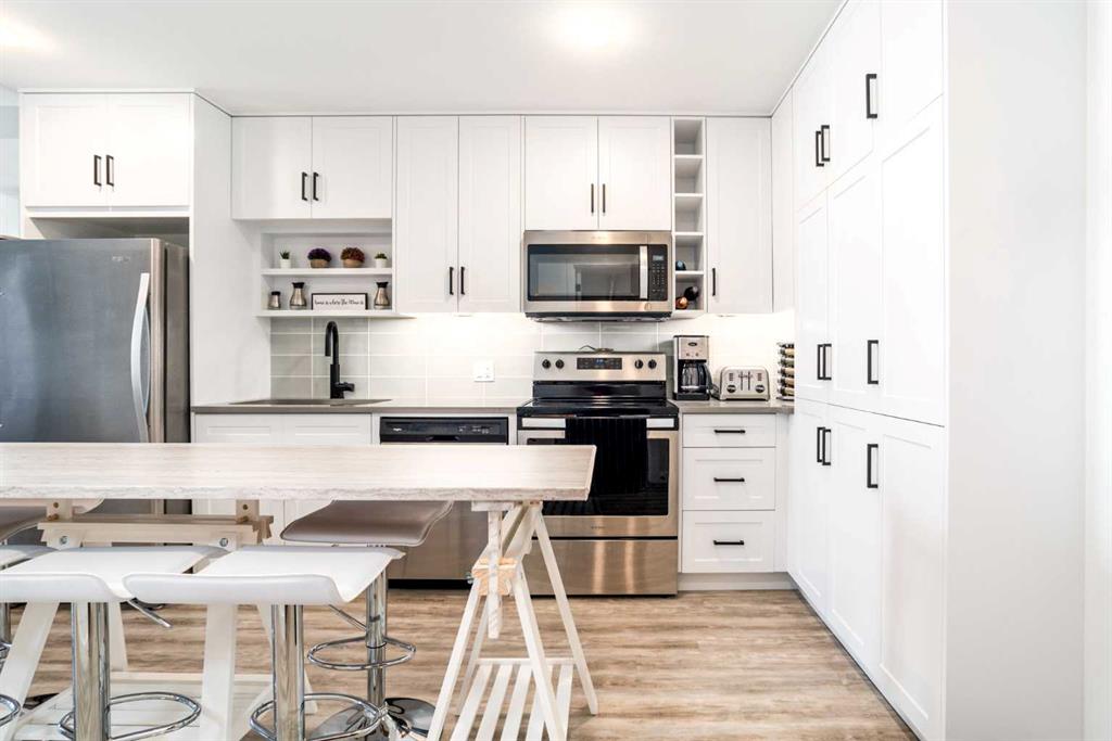 350 Livingston Common NE, #1206