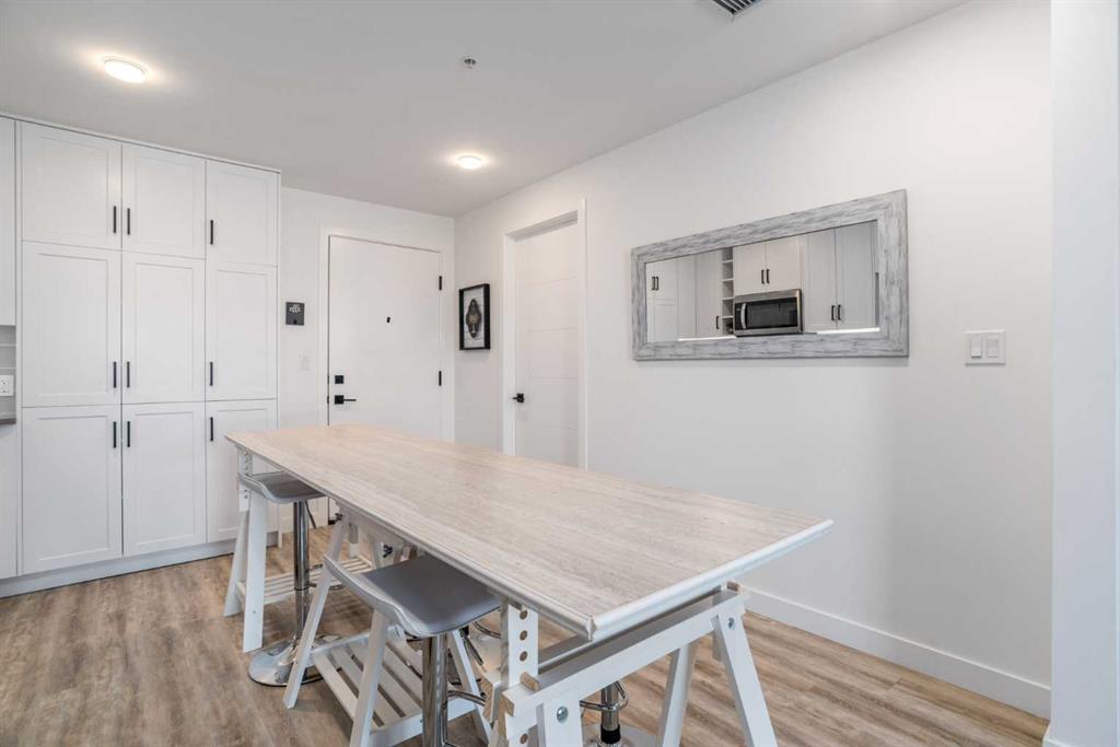 350 Livingston Common NE, #1206