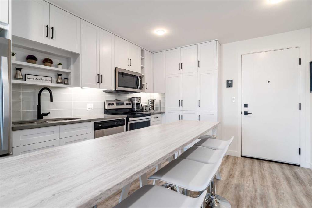 350 Livingston Common NE, #1206