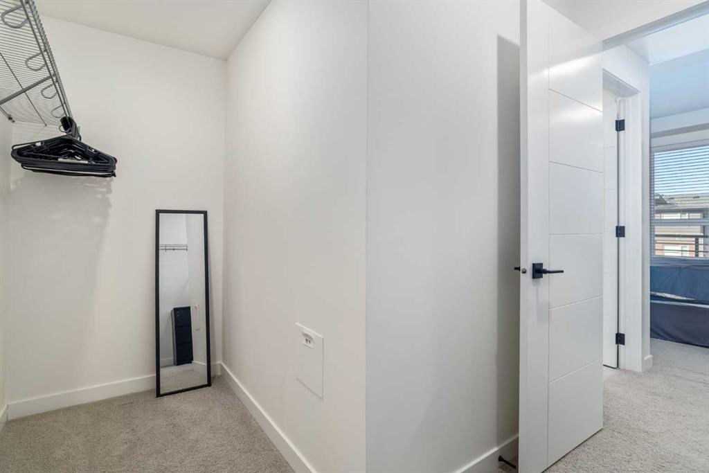 350 Livingston Common NE, #1206