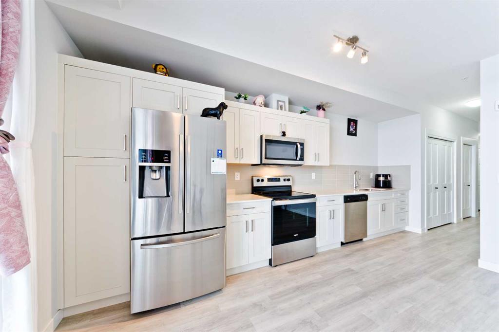 20 Sage Hill Walk NW, #215