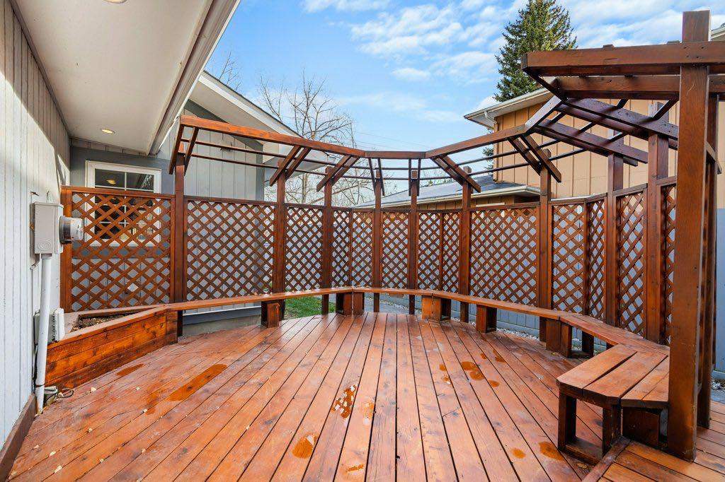 15 Lake Placid Hill SE