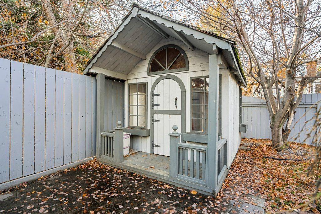 15 Lake Placid Hill SE