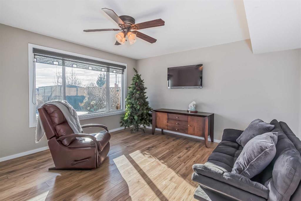 349 Sunset Common