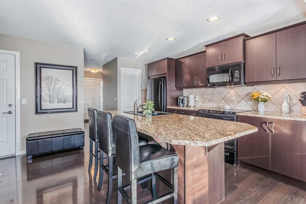 349 Sunset Common