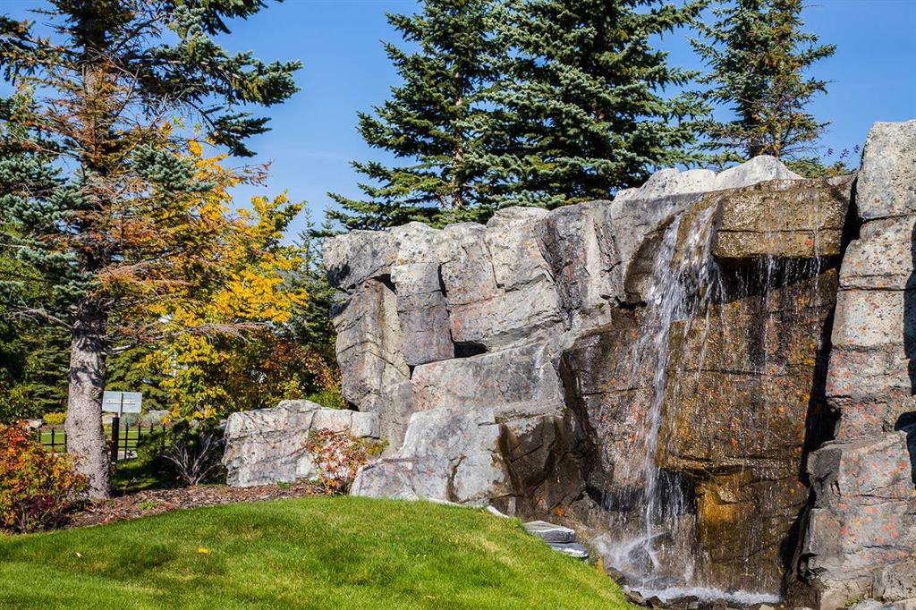30 Discovery Ridge Close SW, #219