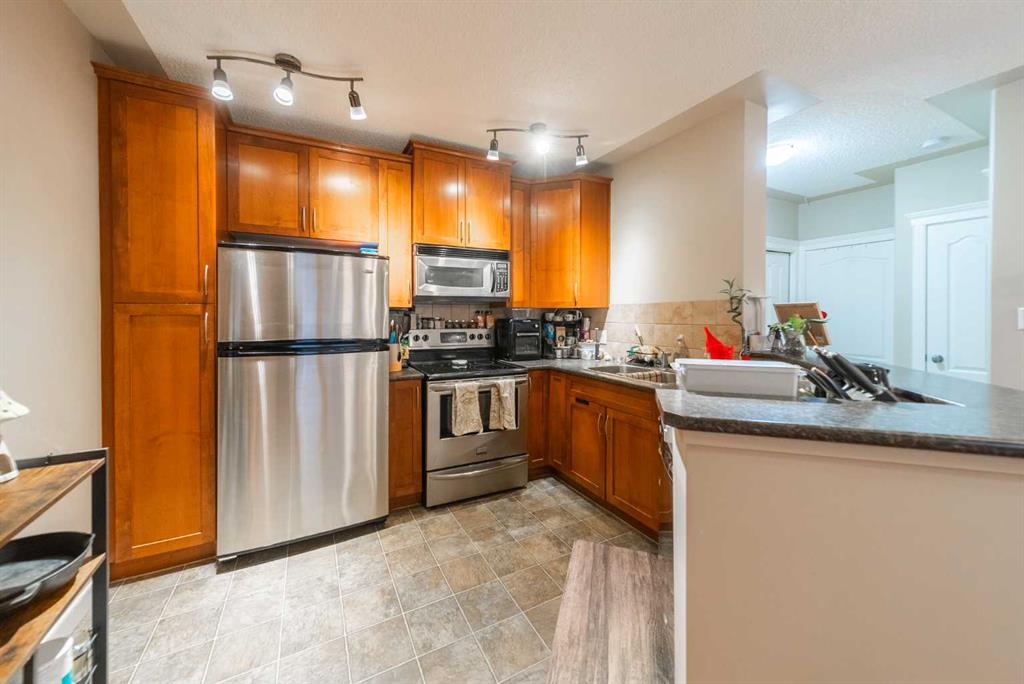30 Discovery Ridge Close SW, #219
