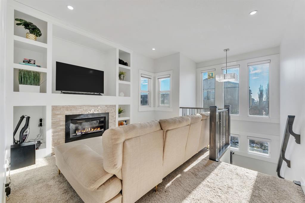 32 Covecreek Mews NE