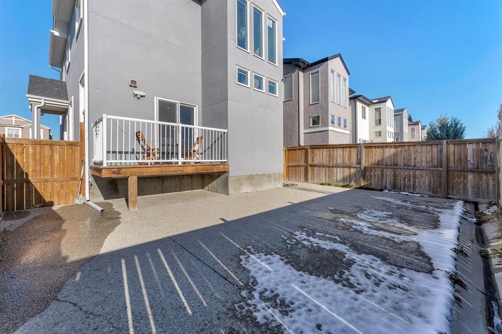 32 Covecreek Mews NE