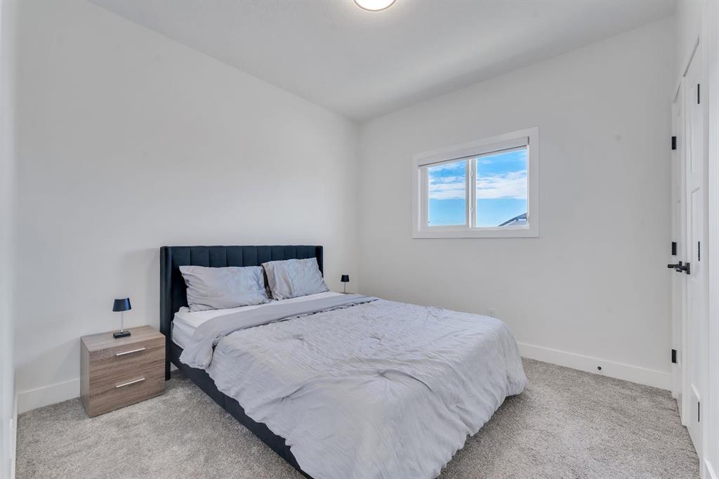 32 Covecreek Mews NE