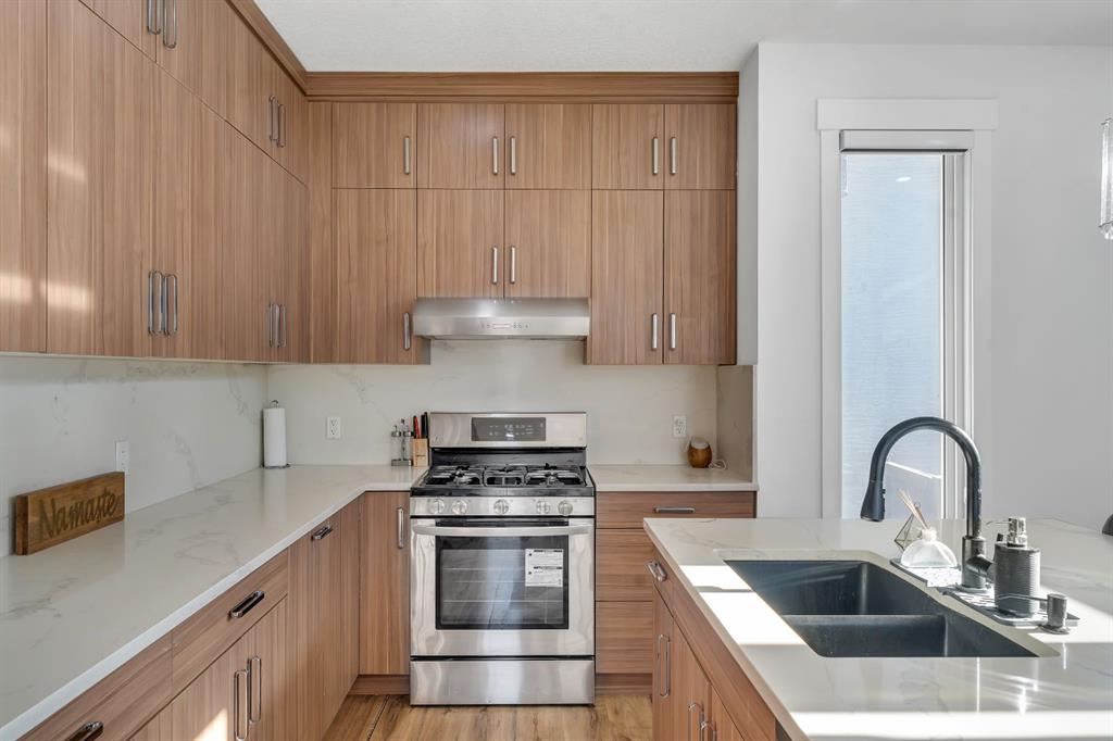 32 Covecreek Mews NE