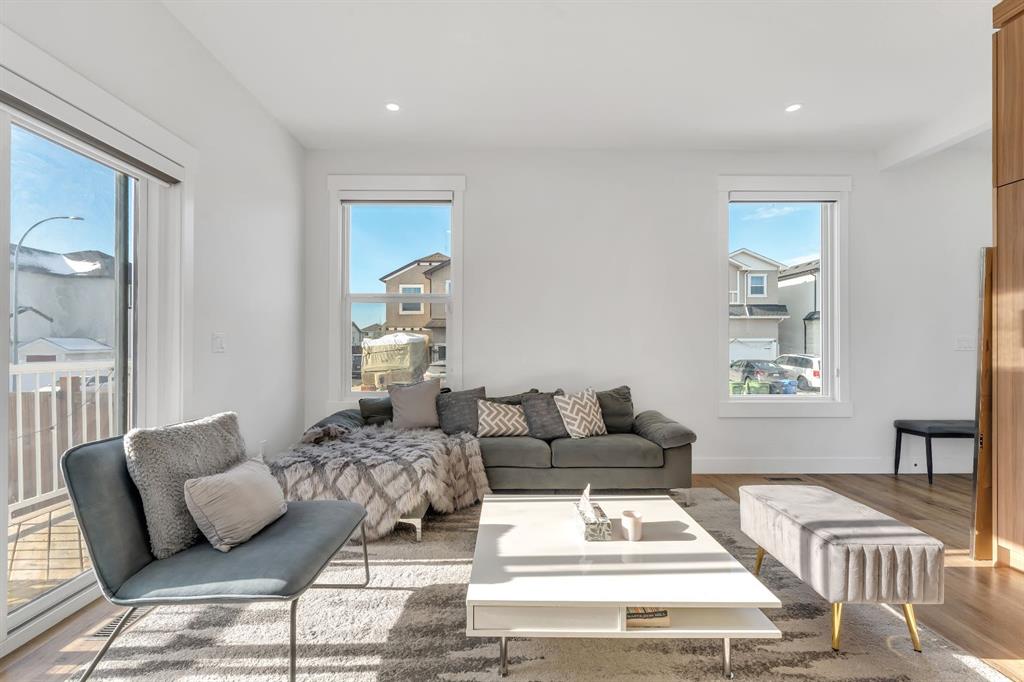 32 Covecreek Mews NE